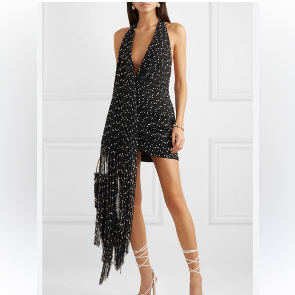 ISO Jacquemus Valoria dress - sizes 4-8 -
Will buy any